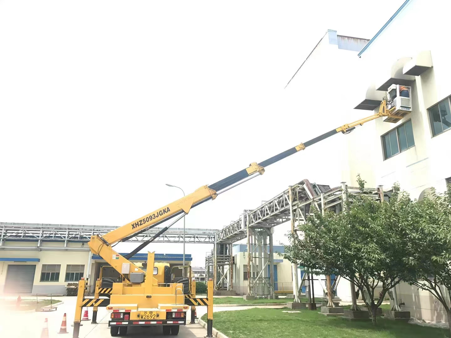 蘇州吳江廠(chǎng)房高空車(chē)項(xiàng)目